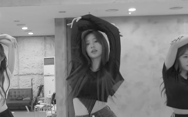 Minju with slim choreography practice