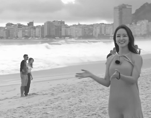 Announcer Park Sun-young on the Beach
