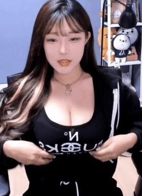 Phone Hub T-shirt Kim Gap-joo