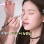 Jang Won Young Getting Makeup