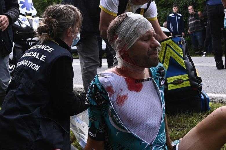 [Peaceful] A cycling disaster caused by attention seeker.