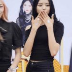 What a waste of talent Lim Nayoung black jeans pelvis and hip line ㄷㄷ