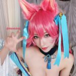 Japanese cosplay girl who considered retirement