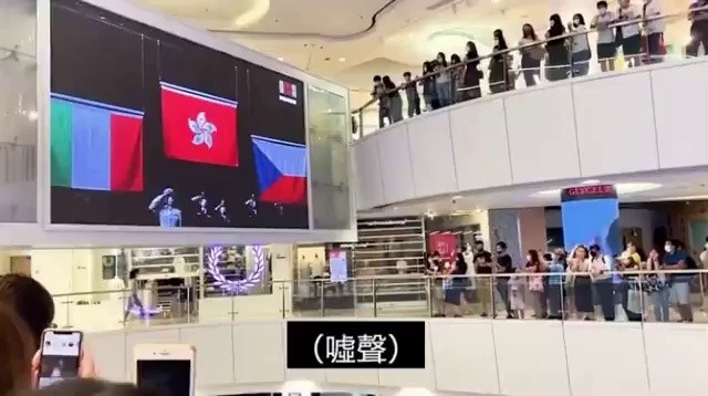 HK people booing for winning gold medal at the Olympics in 25 years.