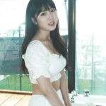 Miss Chunhyang Rockit Girl Han Iseul Revealed Again White Swimsuit Chestbone