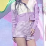 Shorts line. fromis_9's Lee Chaeyoung.