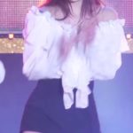 Strong lower body Choerry from LOONA.