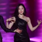 Shuhua with milky skin that bows to the side.
