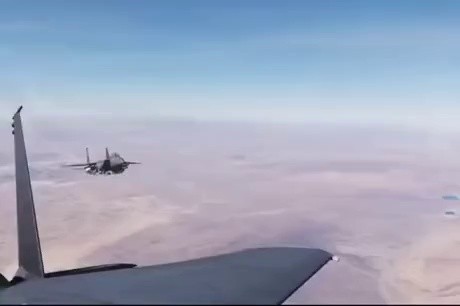 A dangerous fighter jet trick.