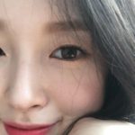 OH MY GIRL's Arin's Instagram selfie with a lot of color.