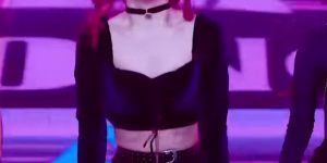 Tight outfit, ITZY Chaeryeong.