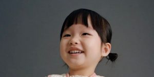 Children's clothing that reinterprets hanbok from Zara.