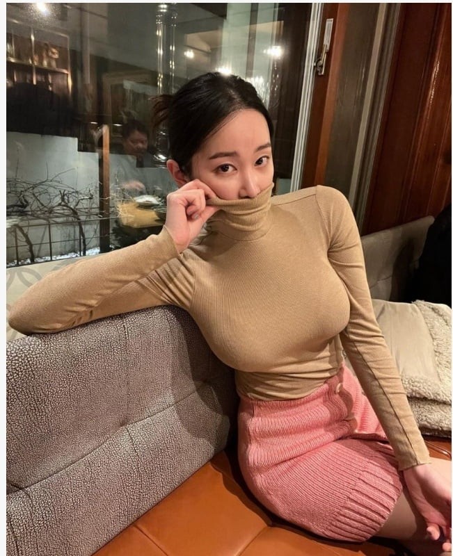 Actress Jeon Jongseo's Instagram gift.