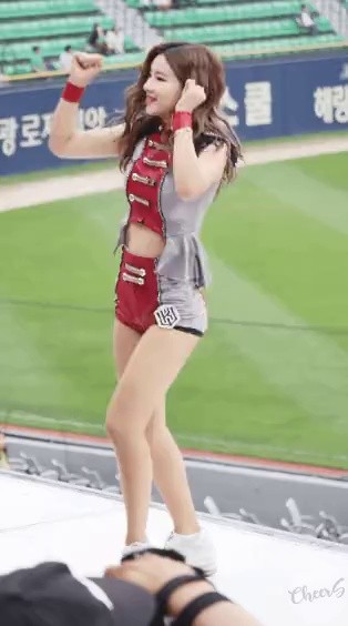 Cheerleader Kim Jinah.