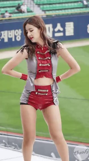 Cheerleader Kim Jinah.