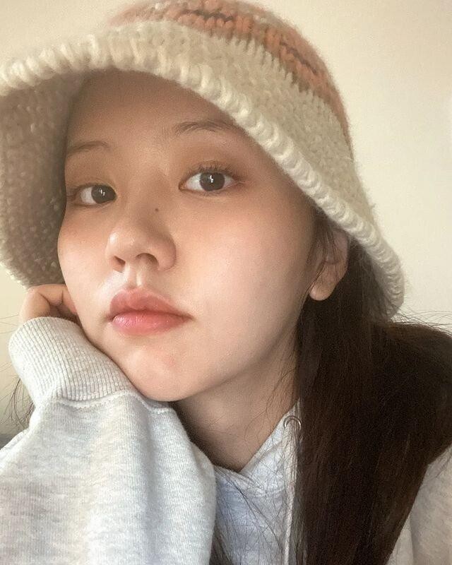 No makeup, Kim Sohyun.