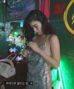 Colorful chestnut dress. Kim Woo Hyun.