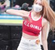 plain clothes T-shirt, sleeveless, heavy cheerleader Kim Hyunji