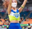 Crop sleeveless shirt, exposed armpits, cheerleader Park Joo-won.