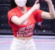Red T-shirt, white shorts, pelvis, cheerleader Lee Dahye.