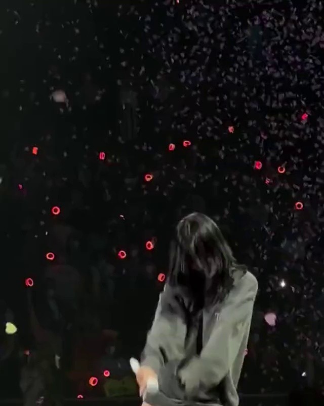 TWICE MINA is so excited at the concert.