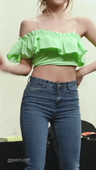 Lovelyz's Mi-Joo's jeans and off-shoulder