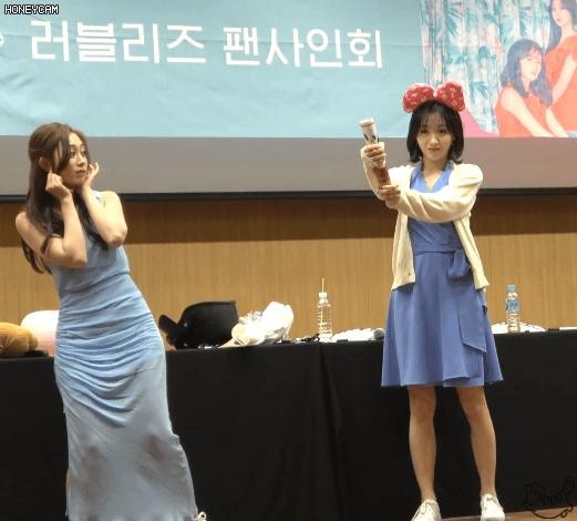 LOVELYZ fan signing event, Seo Ji-Soo and Ryu Su-Jeong