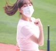 Light pink T-shirt White shorts Ahn Jihyun cheerleader
