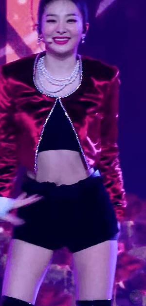 Red Velvet's Seulgi's ruinous lower body