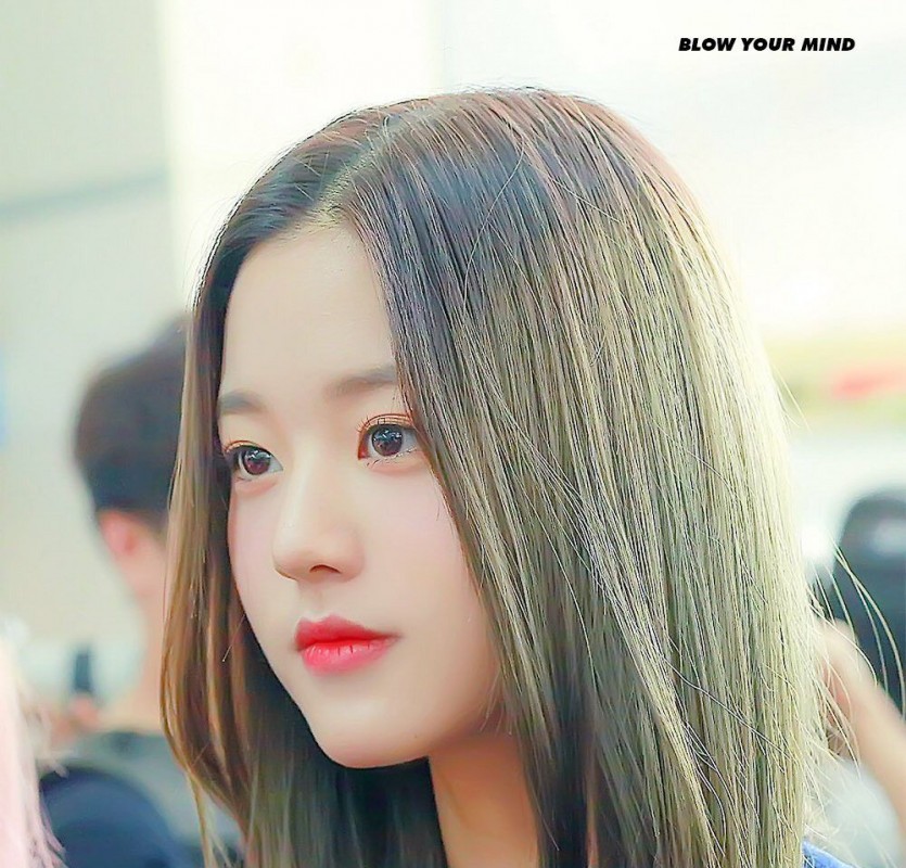 Jang Wonyoung from IVE