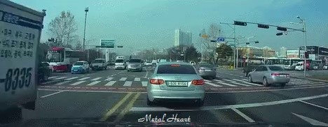 The biggest jaywalking gif ever