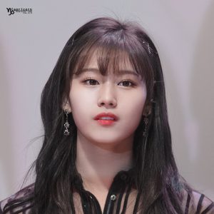 SANA asks for a fan signing event with bangs down