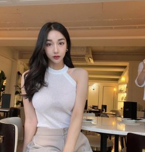 Model Lee Seo Ha