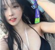 One black string bikini bust on Hangang Instagram