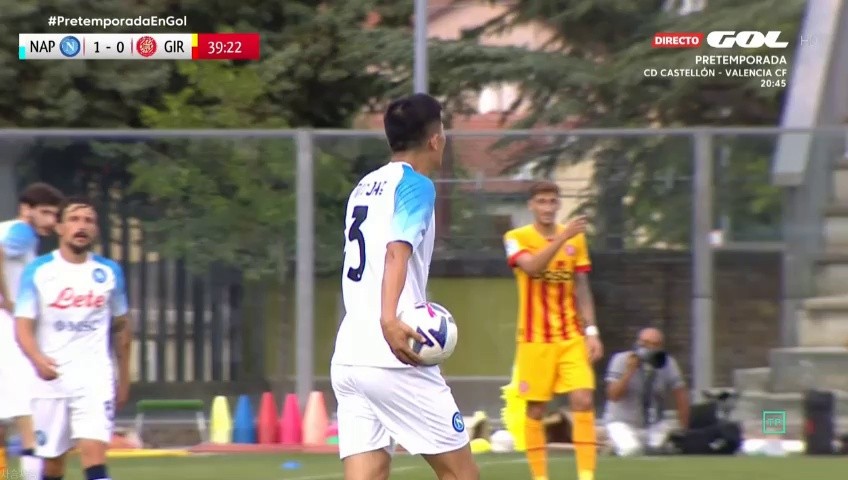 Napoli v. Girona Kim Minjae gives up the ball