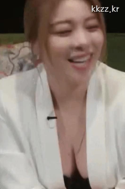 the unparalleled dignity of Ailee