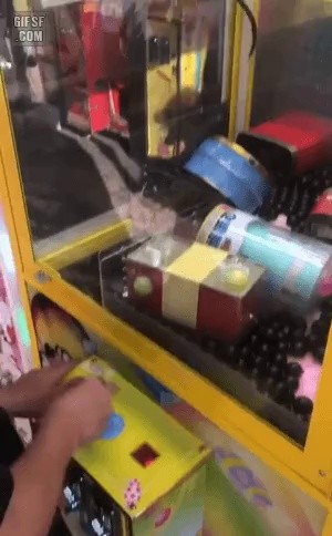 an old hand at claw machine
