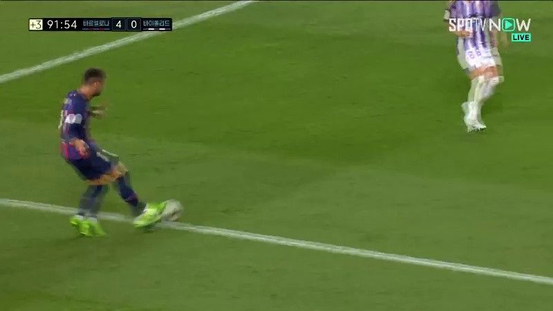 Barcelona v. Valladolid Levante goal post but Sergei extra goal 4-0