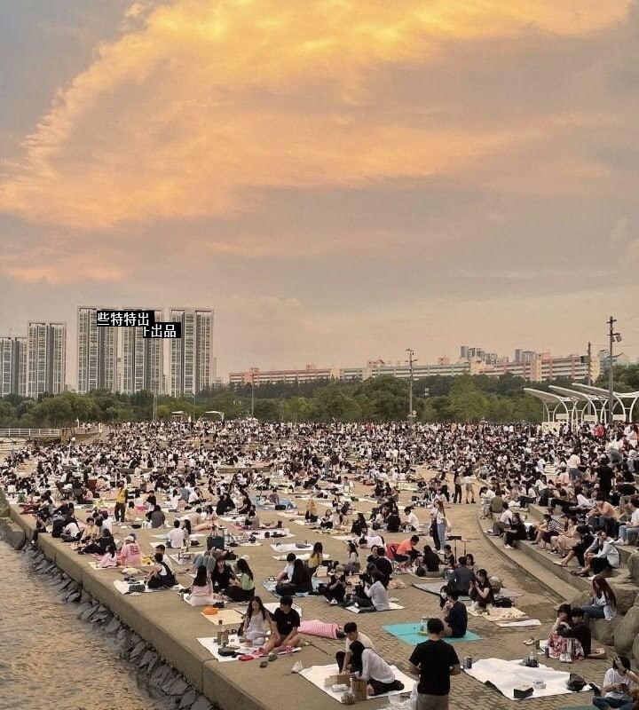 Last weekend, when the weather was the best, how was Han River Park in Yeouido?jpg