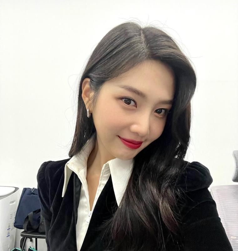 Red Velvet Joy's Instagram update