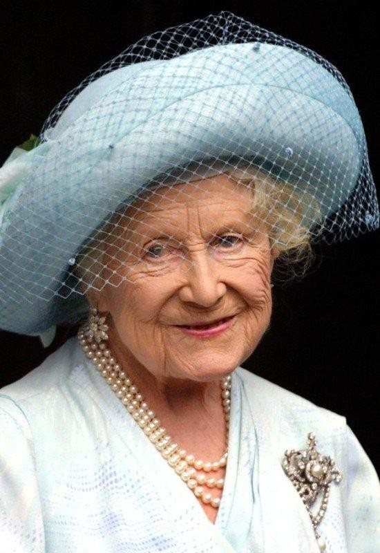 the mother of the great-lived Queen of England