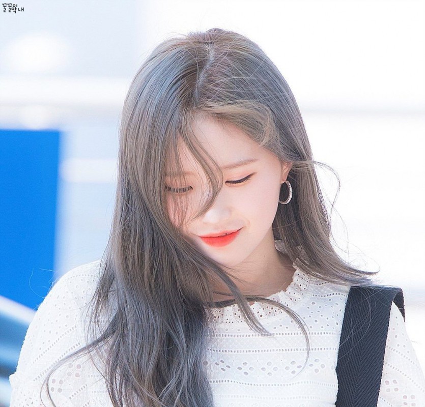 Song Hayoung of fromis_9