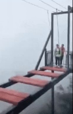 Chinese-style cloud bridge experience gif