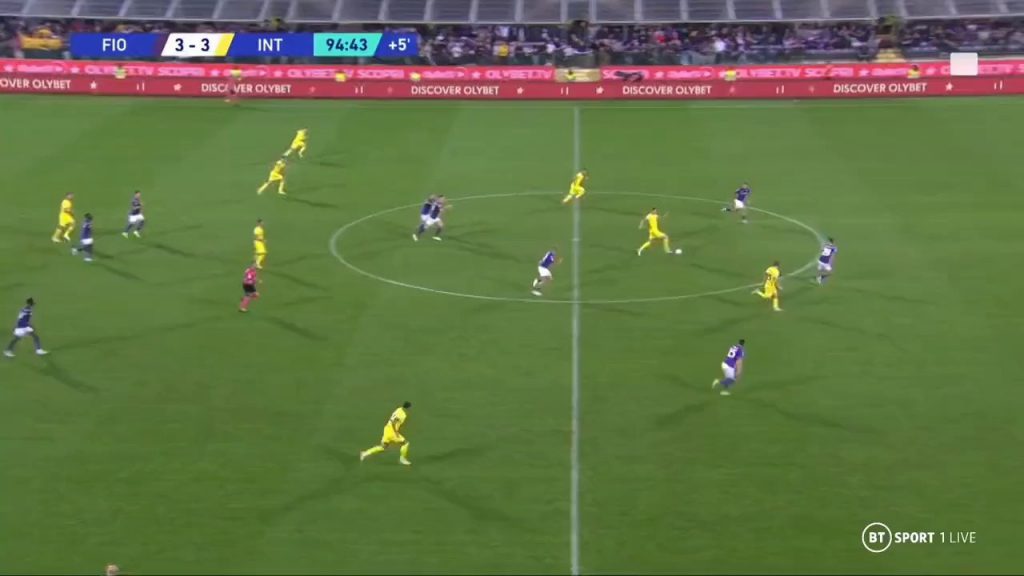 (SOUND)Fiorentina vs Inter Henrik Mikitarian. Real theater goal Shaking. Shaking