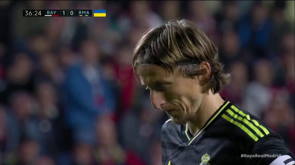 (SOUND)Rayo vs Real Madrid Modric PK equalizer(Laughing out loud. (Laughing out loud