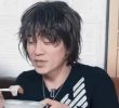 Japanese host Tanaka's reaction to skate gif