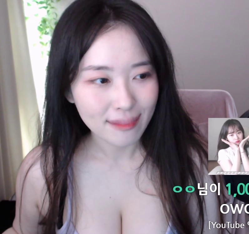 Twitch is back after a long time. The best American drama, Soram. Purple string sleeveless