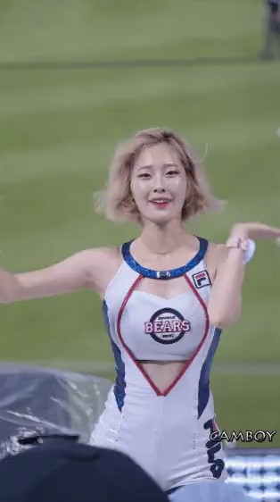 Seo Hyunsook, cheerleader