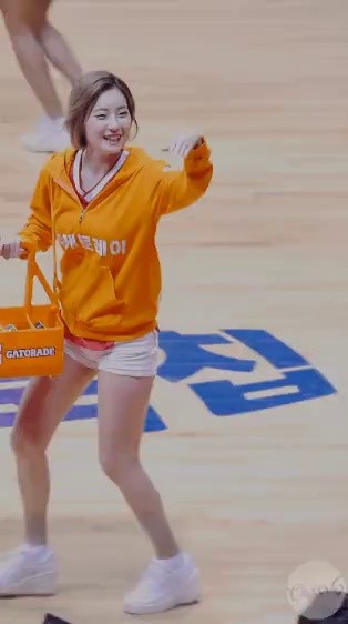 Seo Hyunsook, cheerleader