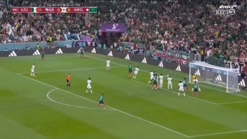 (SOUND)Saudi Arabia vs Mexico. Mexico's first goal